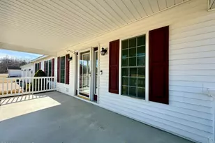 1045 Mascot Ln, Williamston, NC 27892 - Photo 7