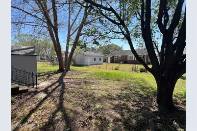 1310 E 11th Street, Lumberton, NC 28358 - Photo 7