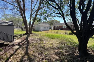 1310 E 11th St, Lumberton, NC 28358 - Photo 7