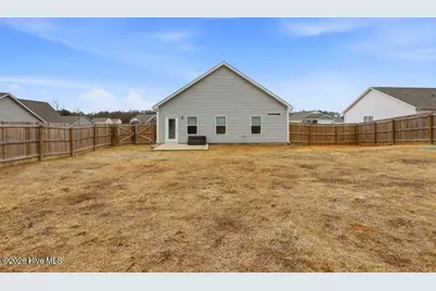 318 Settlers Pointe Drive, Pikeville, NC 27863 - Photo 3