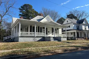 208 W College St, Mount Olive, NC 28365 - Photo 1