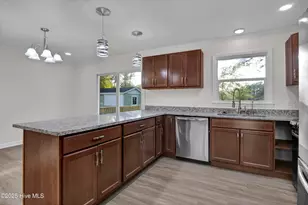 1013 Glenlea Dr, Wilmington, NC 28405 - Photo 11