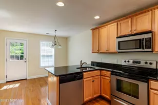 202 Clover Ct, Aberdeen, NC 28315 - Photo 7