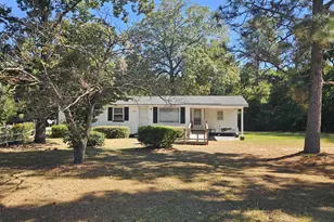 770 Simmons Rd, Clinton, NC 28328 - Photo 1