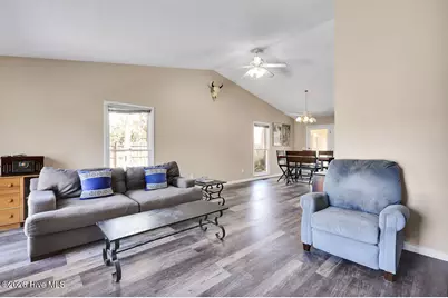104 SE 16th Street, Oak Island, NC 28465 - Photo 9