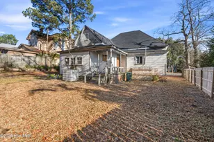 317 McDonald Ave, Hamlet, NC 28345 - Photo 5