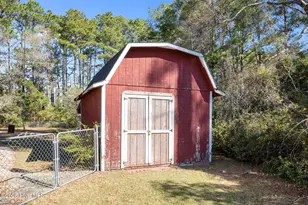 2001 Watson Ave, Newport, NC 28570 - Photo 39