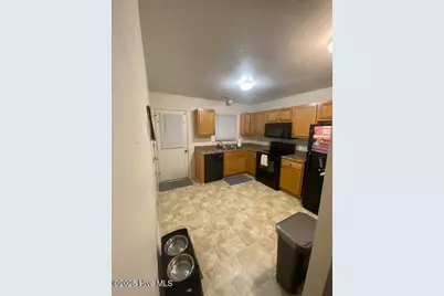 500 Springwood Drive, Jacksonville, NC 28546 - Photo 3