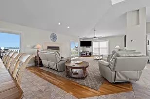 2610 Emerald Dr, Emerald Isle, NC 28594 - Photo 9