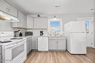 2005 Ocean Dr, Emerald Isle, NC 28594 - Photo 23