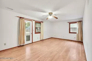 417 E Leonard St, Southport, NC 28461 - Photo 7
