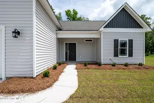 303 Ramonas Lake Ct, New Bern, NC 28560 - Photo 9
