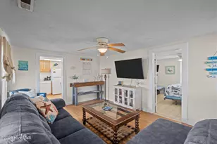 305 Atlanta Ave, Carolina Beach, NC 28428 - Photo 15