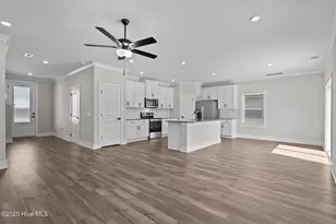 70 Umbrella Palm Dr, Hampstead, NC 28443 - Photo 7
