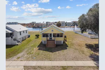 305 Atlanta Avenue, Carolina Beach, NC 28428 - Photo 3