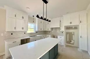 7637 Sweetwater Dr, Nashville, NC 27856 - Photo 9