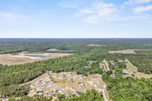 405 Alice Ln, Burgaw, NC 28425 - Photo 5