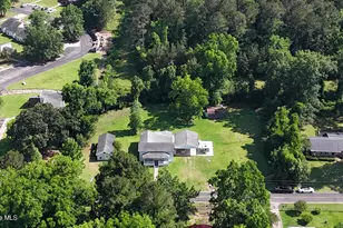 305 E Oak St, Lake Waccamaw, NC 28450 - Photo 39