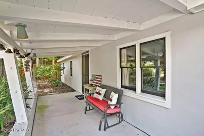 304 E Leonard Street, Southport, NC 28461 - Photo 3