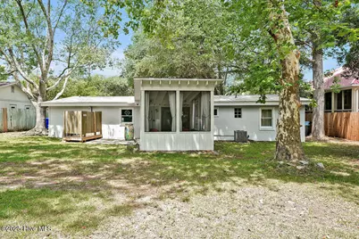 304 E Leonard Street, Southport, NC 28461 - Photo 33