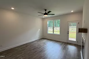 386 Bluejay St, Clayton, NC 27520 - Photo 5