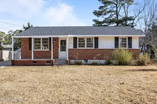 115 Armstrong Dr, Jacksonville, NC 28540 - Photo 1