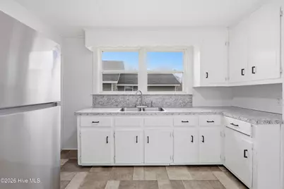 200 Queen Street, Elizabeth City, NC 27909 - Photo 9