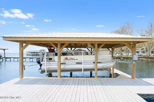 2908 Canal Cove Rd, Lake Waccamaw, NC 28450 - Photo 3