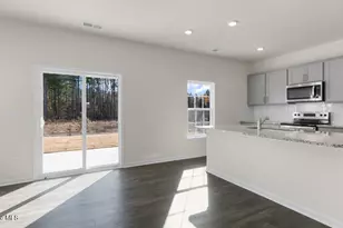 701 Lazy Elm Ln, Aberdeen, NC 28315 - Photo 9