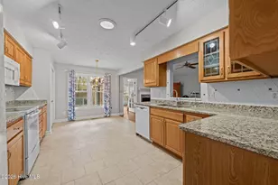 5718 Sloop Ct, New Bern, NC 28560 - Photo 13