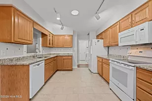 5718 Sloop Ct, New Bern, NC 28560 - Photo 17