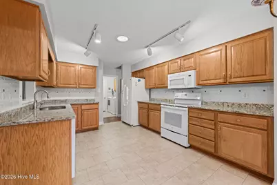5718 Sloop Court, New Bern, NC 28560 - Photo 17