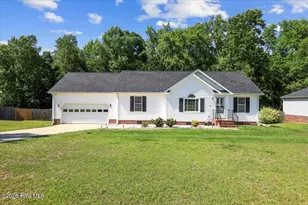 304 Marlin Ln, Pikeville, NC 27863 - Photo 1