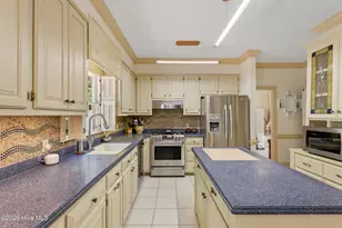 1422 Bexley Dr, Wilmington, NC 28412 - Photo 11
