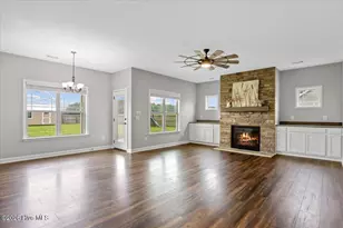 423 Planters Ridge Dr, Pikeville, NC 27863 - Photo 5