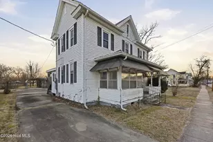 307 Dobbs St, Hertford, NC 27944 - Photo 1
