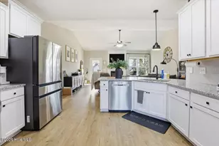 110 Oak St, Pine Level, NC 27568 - Photo 17