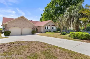 995 Chadwick Shores Dr, Sneads Ferry, NC 28460 - Photo 3