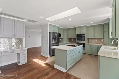 995 Chadwick Shores Drive, Sneads Ferry, NC 28460 - Photo 11