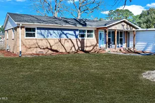 304 Wharton St, Washington, NC 27889 - Photo 1