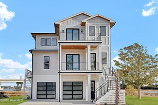 113 Diamond Pt Ct, Surf City, NC 28445 - Photo 1