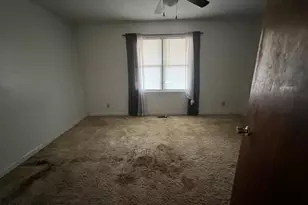 413 W Church St, Williamston, NC 27892 - Photo 5