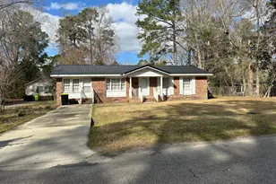 221 E Lewis St, Whiteville, NC 28472 - Photo 1