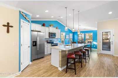 925 Harwick Court SW, Ocean Isle Beach, NC 28469 - Photo 11