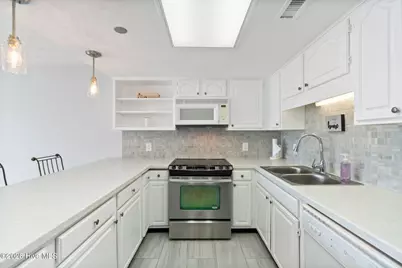 1080 Saint Joseph Street #Apt 2b, Carolina Beach, NC 28428 - Photo 11