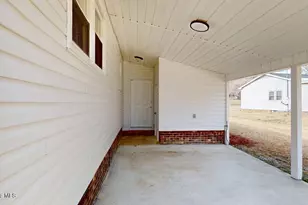 128 Moore Allen St, Dudley, NC 28333 - Photo 33