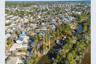 112 SE 22nd Street, Oak Island, NC 28465 - Photo 3
