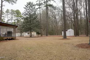12101 Cameron Way, Maxton, NC 28364 - Photo 17