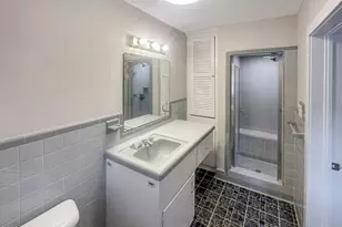 2610 Evans St, Greenville, NC 27834 - Photo 9