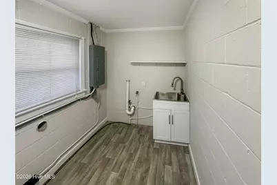 2610 Evans Street, Greenville, NC 27834 - Photo 7
